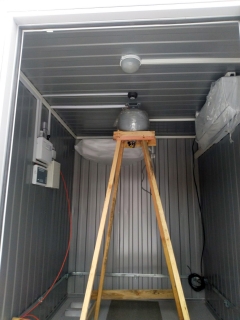 The powder fire extinguishing system of the block container, the main and backup air conditioners, the grounding bus around the perimeter of the modular building